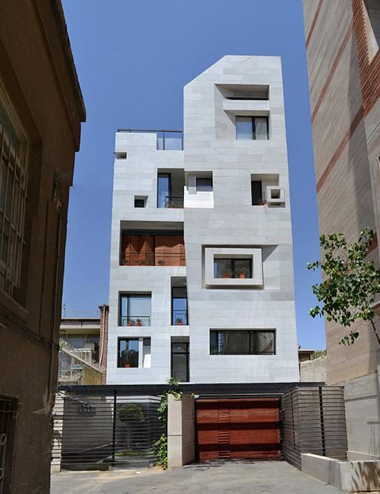 ساختمان «پلاک ۱» – خیابان مولوی (۱۳۹۴)