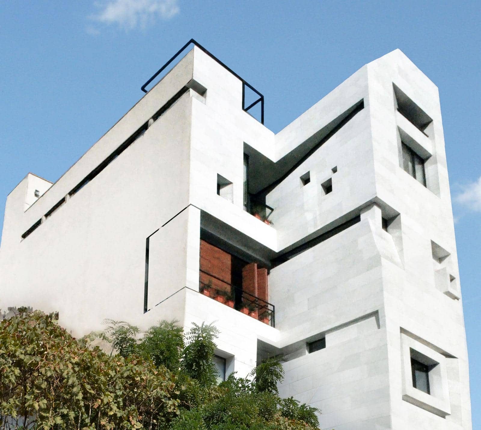 ساختمان «پلاک ۱» – خیابان مولوی (۱۳۹۴)